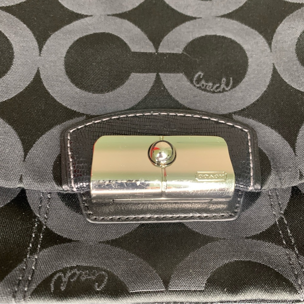 Coach Kristen Hobo Signature C/ Removable Crossbody Strap/ Silver Hardware - Picture 9 of 12